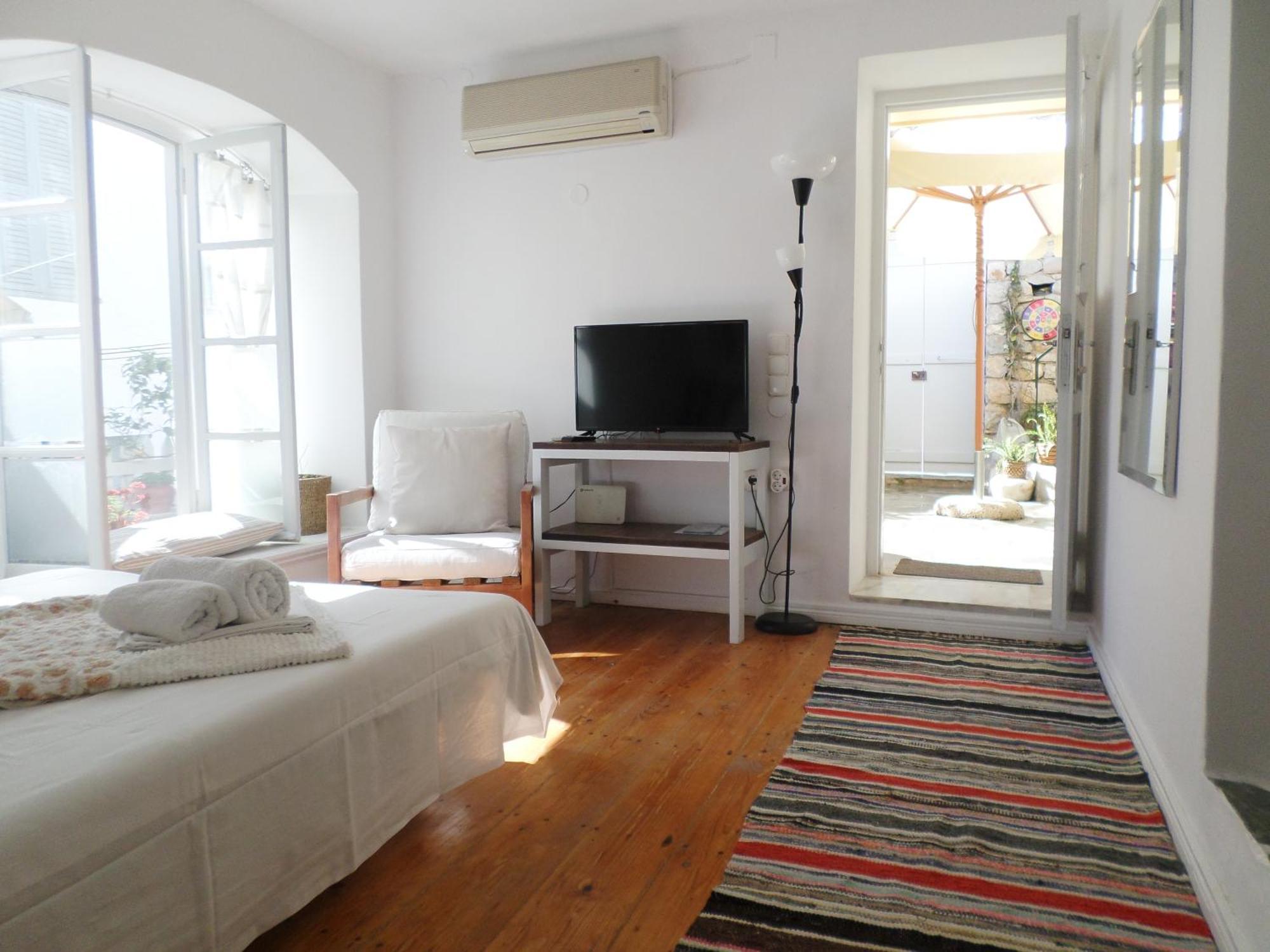 Вилла In The Heart Of Hydra Экстерьер фото